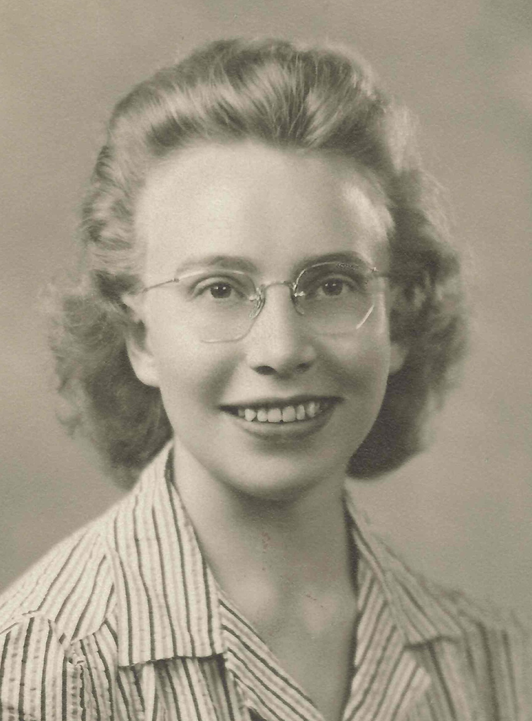 Helen Bay (1921 - 2015) Profile